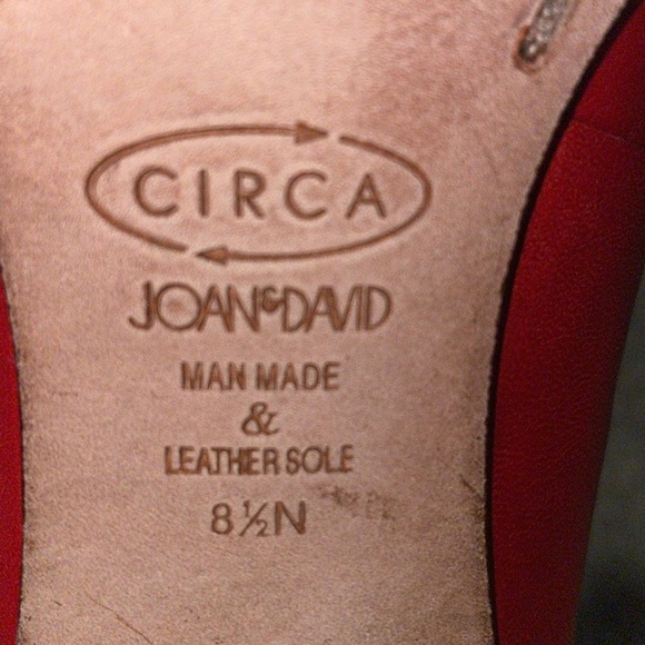 Joan & David  Circa CJ Gallia Leather Pumps.  Size 8.5 Narrow. - Picture 9 of 10